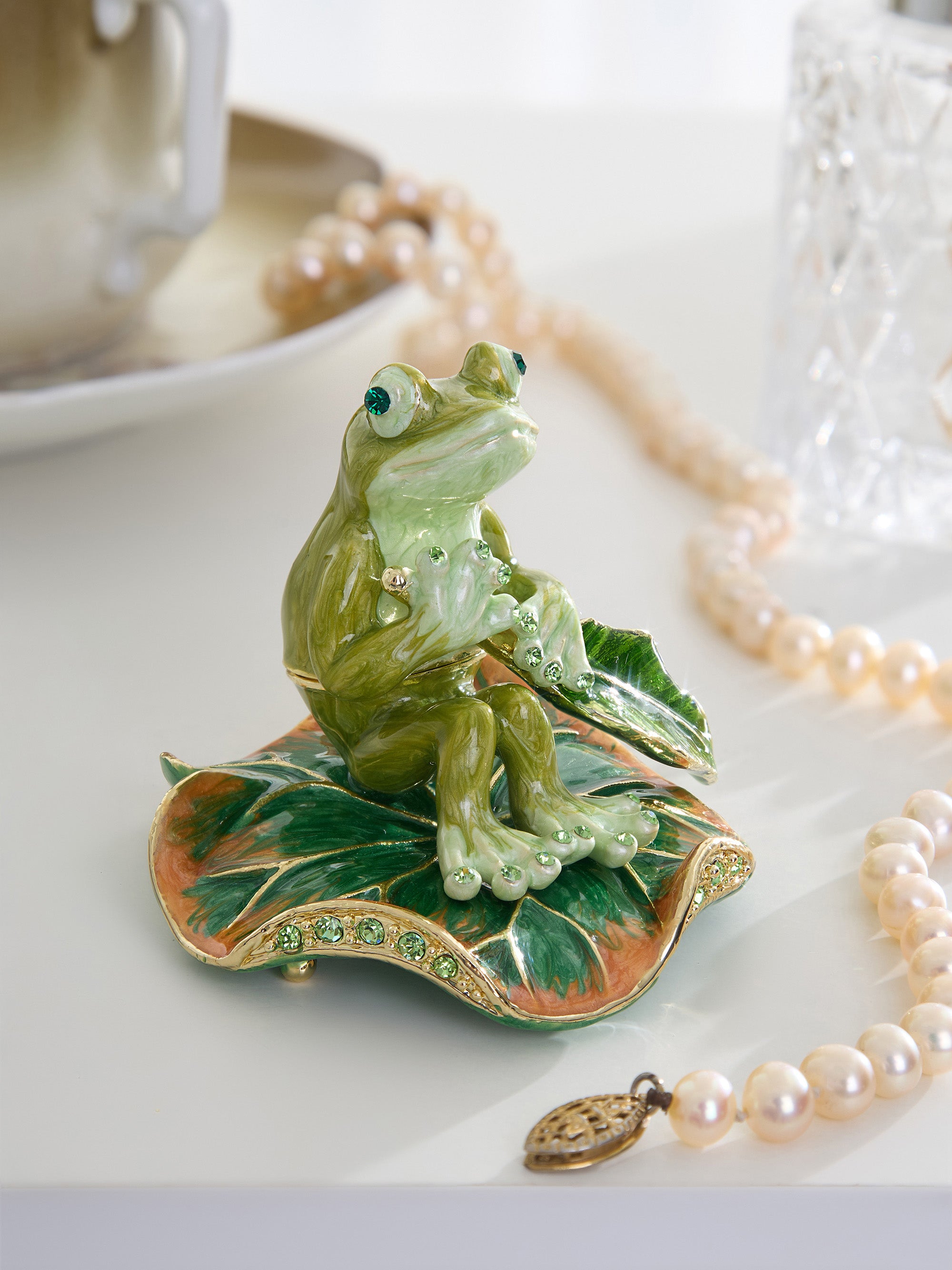 Green Frog Rowing a Leaf Trinket Box
